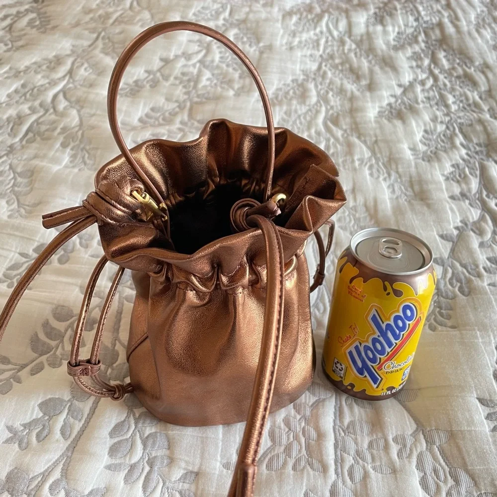 VERA BRADLEY Tilden Drawstring Crossbody Purse Handbag Bag NEVER USED LIKE NEW! - Picture 9 of 16